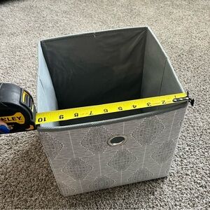 Foldable storage bin container